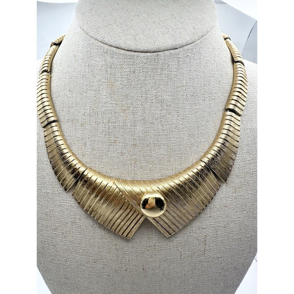 Vintage Monet Gold Tone Peter Pan Collar Chunky Necklace Rare
